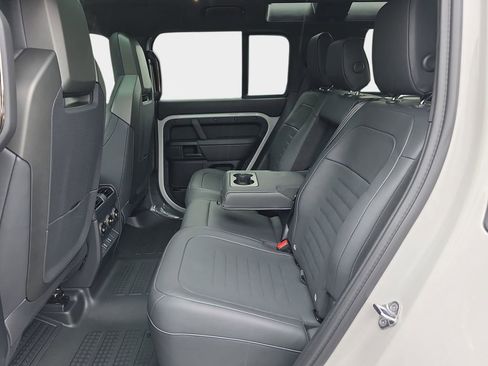 New 2026 Land Rover Defender 110 OCTA image 13