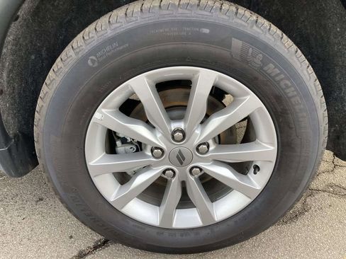 Used 2024 Dodge Durango SXT image 13