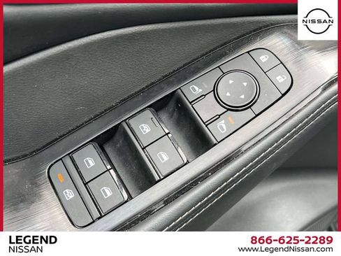 Certified 2026 Nissan Rogue SV AWD/4WD image 17