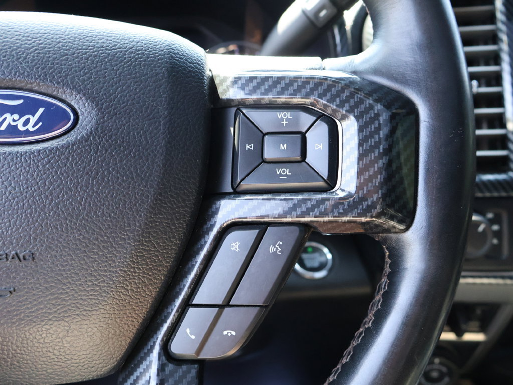 Used 2021 Ford F250 Platinum w/ FX4 Off-Road Package AWD/4WD image 29