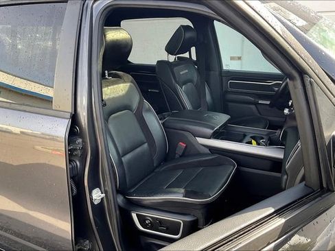 Used 2020 RAM 1500 Laramie w/ Night Edition image 6