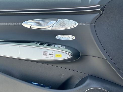 New 2026 Genesis GV70 2.5T Select image 13