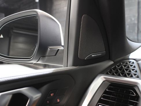 Used 2024 BMW X5 sDrive40i w/ Premium Package image 25