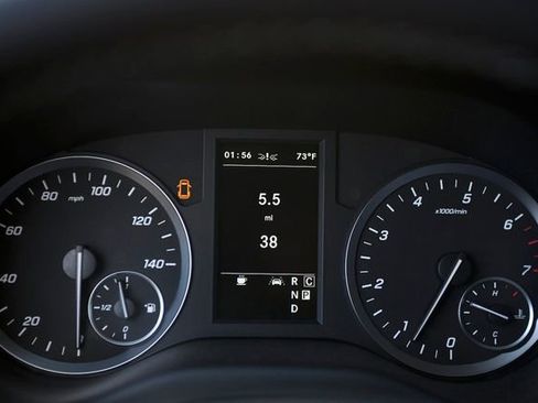 Used 2023 Mercedes-Benz Metris Passenger image 39