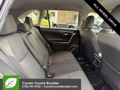 Used 2021 Toyota RAV4 XLE AWD/4WD image 15