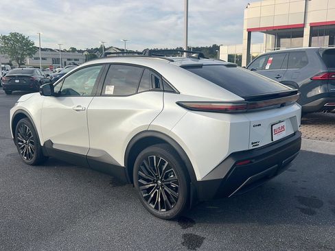 New 2026 Toyota C-HR image 4