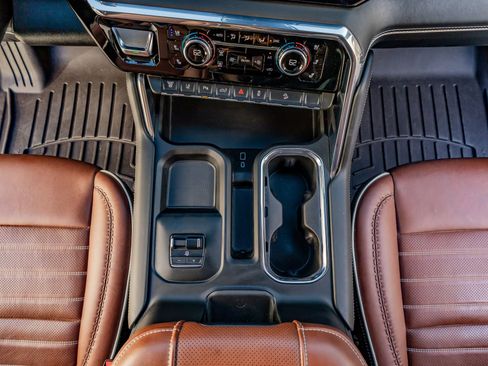 Used 2025 GMC Sierra 2500 Denali Ultimate image 27