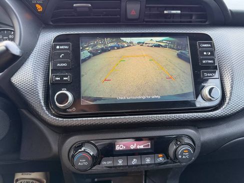 Used 2021 Nissan Kicks SV FWD image 16