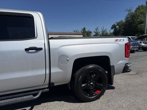Used 2017 Chevrolet Silverado 1500 LTZ Z71 w/ Redline Edition AWD/4WD image 7