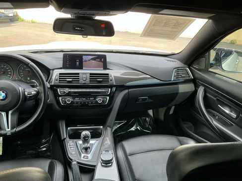 Used 2020 BMW M4 Coupe image 16