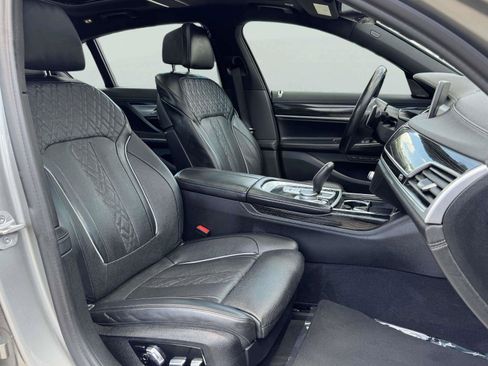 Used 2022 BMW 740i xDrive w/ M Sport Package AWD/4WD image 65