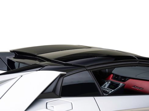 Used 2018 Lamborghini Aventador S AWD/4WD image 81