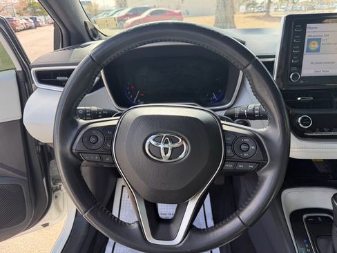 Used 2019 Toyota Corolla XSE image 18