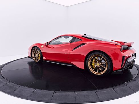 Used 2020 Ferrari 488 Pista Coupe RWD image 16