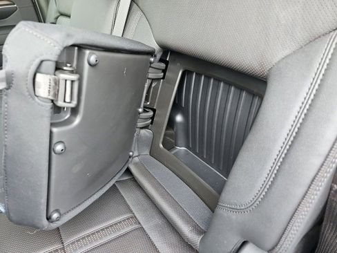 Used 2024 Chevrolet Silverado 3500 High Country image 11