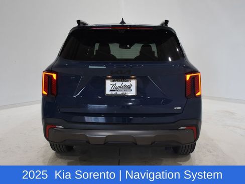 Used 2025 Kia Sorento SX Prestige w/ Olive Brown Leather Package image 5