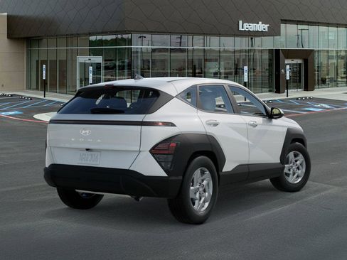 New 2026 Hyundai Kona SE image 4