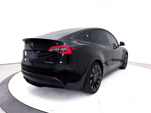 Used 2022 Tesla Model Y Performance AWD/4WD image 18