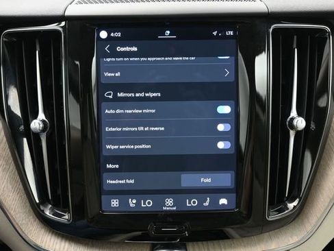 Used 2023 Volvo XC60 B5 Plus w/ Protection Package Premier FWD image 18