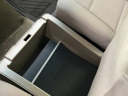 Used 2018 Chevrolet Silverado 1500 LT w/ Texas Edition image 13