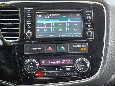 Used 2017 Mitsubishi Outlander ES AWD/4WD image 19