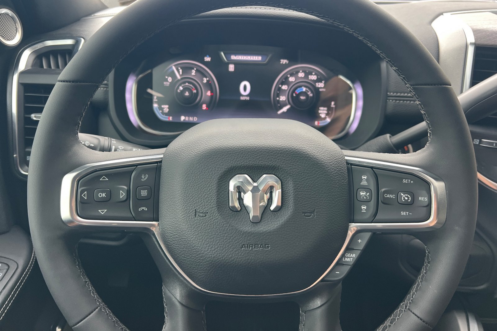 New 2026 RAM 3500 Laramie AWD/4WD image 27