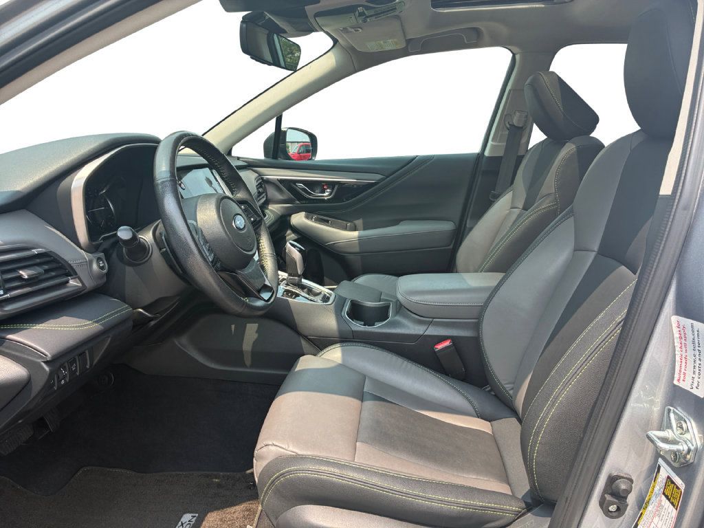 Used 2025 Subaru Outback Onyx Edition AWD/4WD image 23