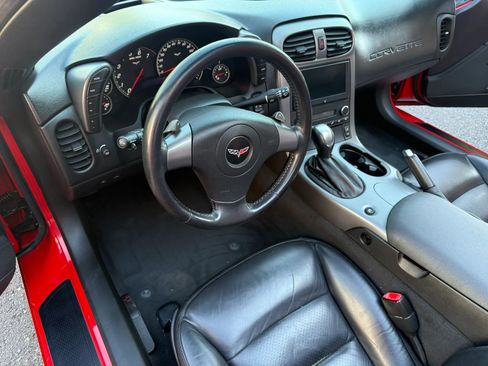 Used 2006 Chevrolet Corvette Convertible w/ Preferred Equipment Group image 21