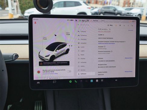 Used 2021 Tesla Model Y Performance image 31