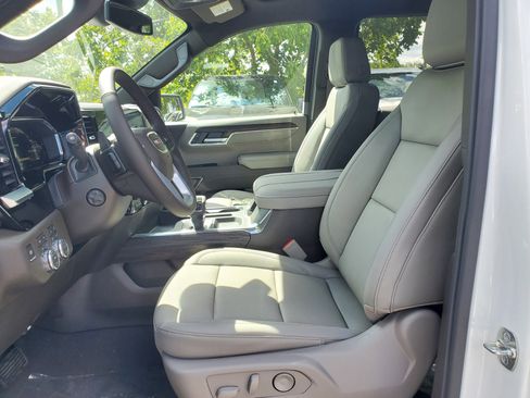 New 2026 GMC Sierra 1500 SLT w/ SLT Premium Package image 10