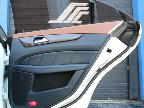 Used 2015 Mercedes-Benz CLS 400 4MATIC image 20