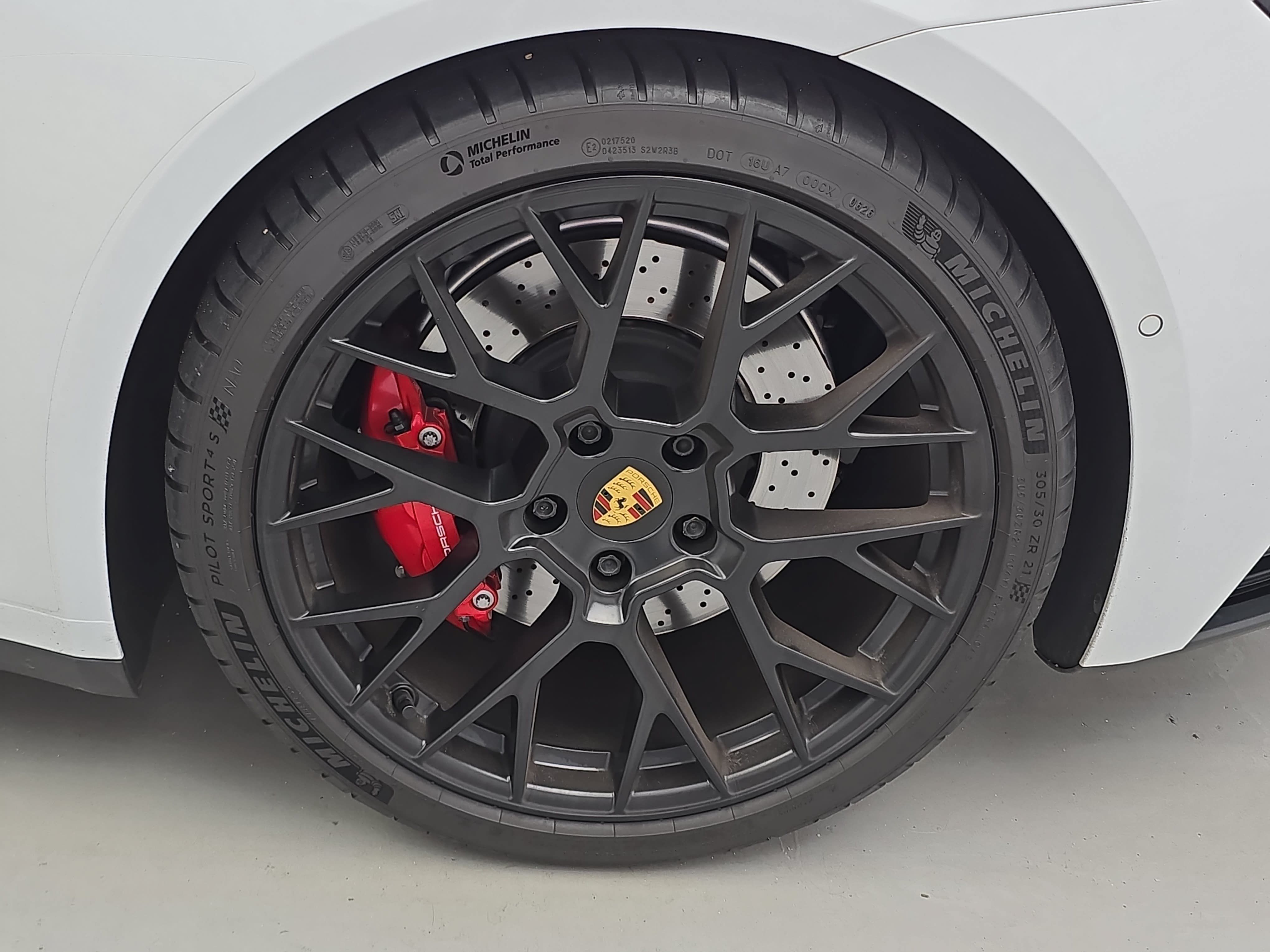 Used 2022 Porsche 911 Targa 4 GTS AWD/4WD image 32