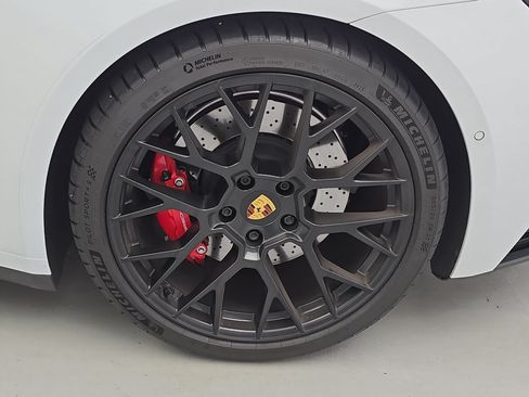 Used 2022 Porsche 911 Targa 4 GTS AWD/4WD image 32