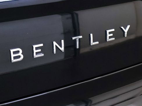 Used 2022 Bentley Flying Spur V8 image 50