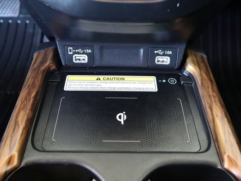 Used 2020 Honda CR-V Touring image 32
