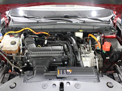 Used 2025 Lincoln Nautilus Premier AWD/4WD image 40
