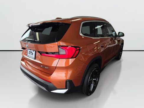 Used 2023 BMW X1 xDrive28i w/ Premium Package AWD/4WD image 5