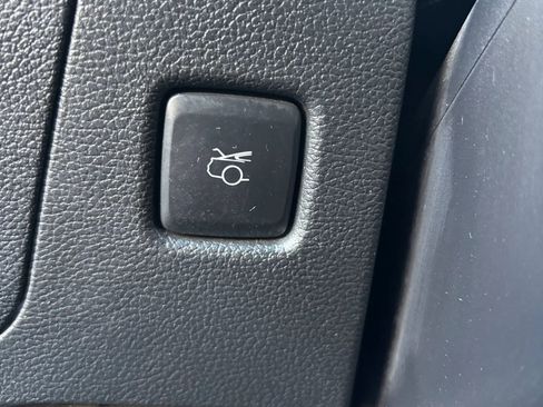 Used 2020 Ford Mustang Premium image 10