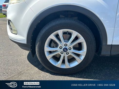 Used 2018 Ford Escape SE w/ Ford Safe & Smart Package AWD/4WD image 12