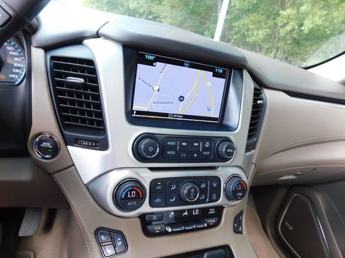 Used 2019 GMC Yukon SLT w/ Open Road Package AWD/4WD image 9