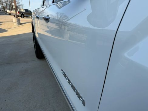 Used 2018 GMC Sierra 1500 SLT w/ SLT Premium Package image 57