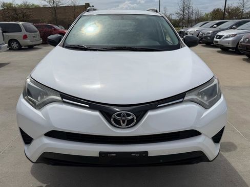 Used 2016 Toyota RAV4 LE image 2