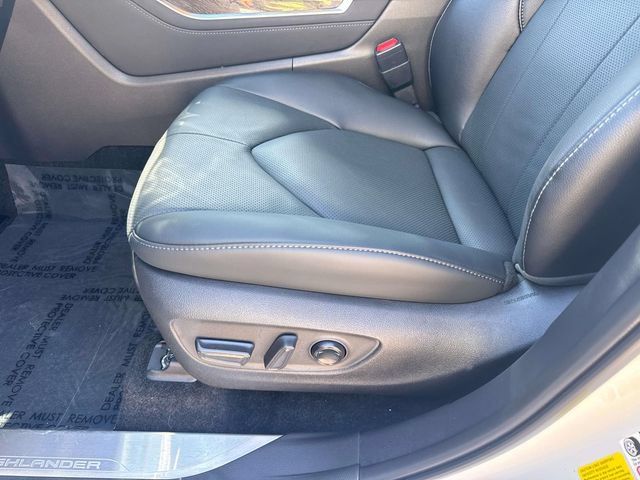 Used 2026 Toyota Highlander Limited AWD/4WD image 22