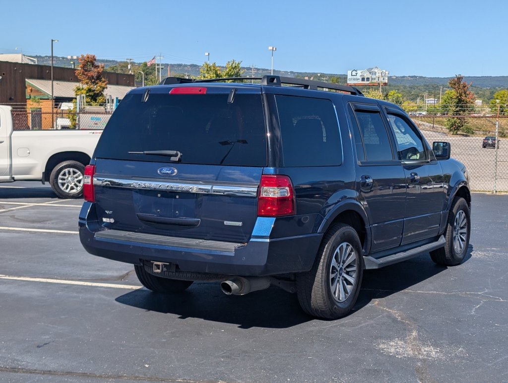 Used 2017 Ford Expedition XLT AWD/4WD image 6