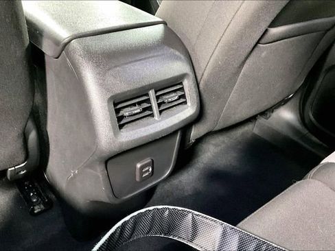 Used 2023 Chevrolet Equinox LS image 11