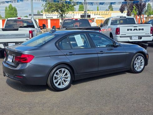 Used 2017 BMW 320i Sedan RWD image 30
