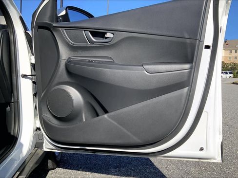 Used 2023 Hyundai Kona SEL image 44