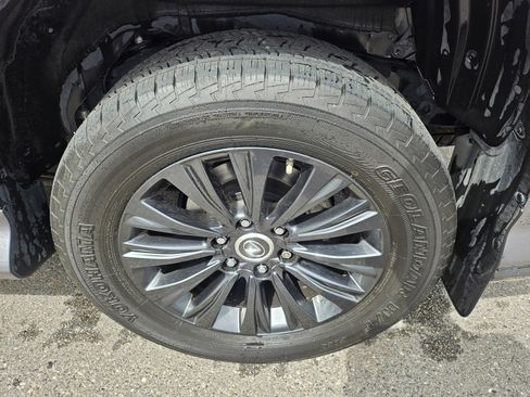 Used 2022 Lexus GX 460 Luxury w/ Sport Design Package AWD/4WD image 17