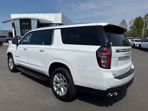 Used 2023 Chevrolet Suburban Premier image 3