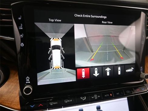 Used 2024 Jeep Grand Wagoneer L Series III image 37